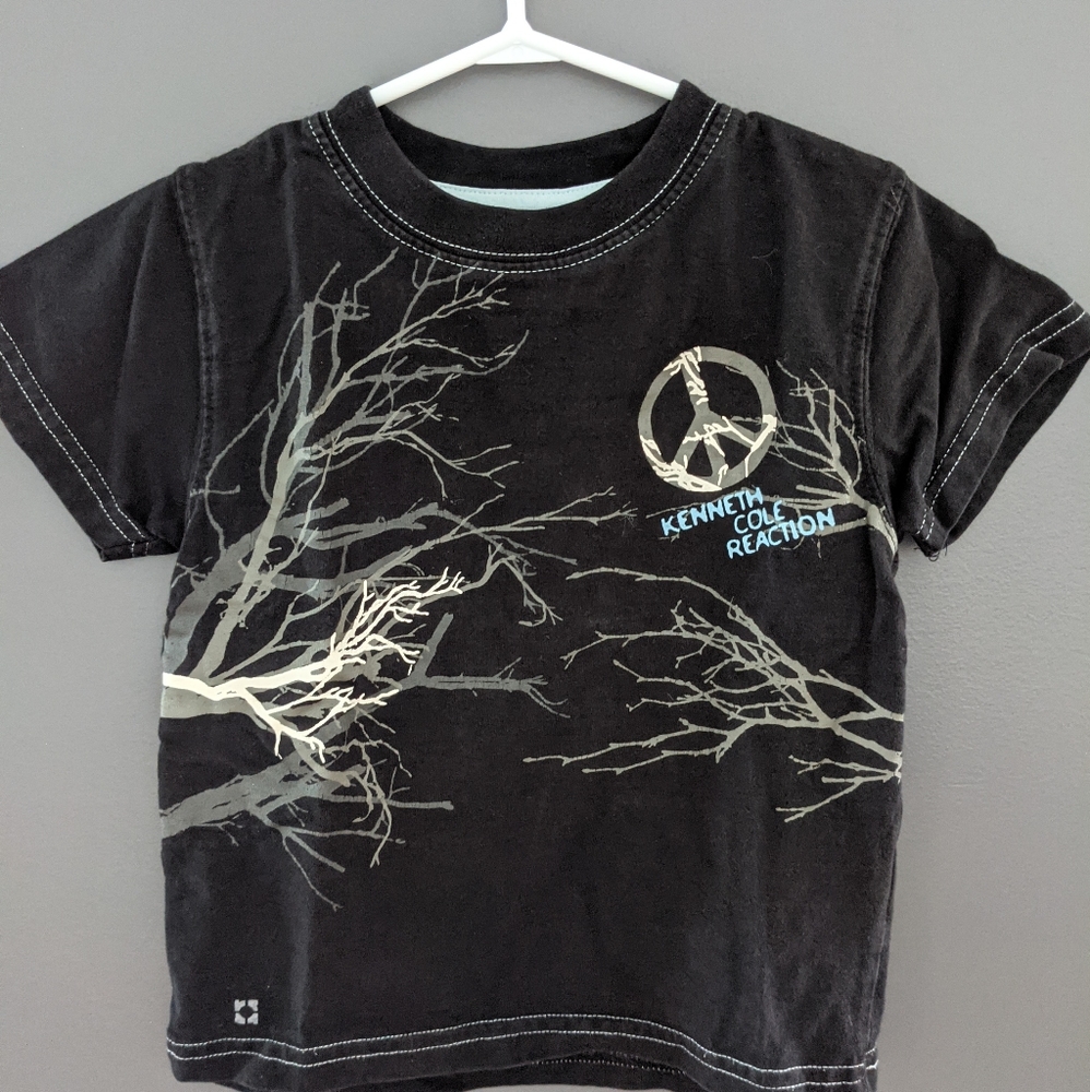 Kenneth Cole reaction short sleeved t-shirt